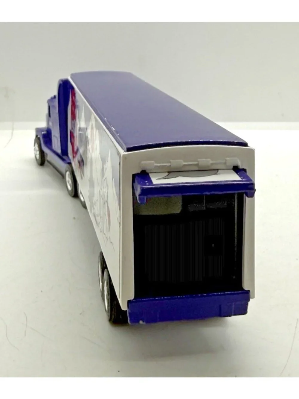 Coca-Cola 1998 Always Cool Bears Collectible 1/64 Scale Tractor Trailer Die Cast